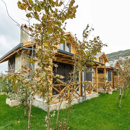 Tatil Evi Unique Bungalow On River Side In The Heart Of Nature Geredeli