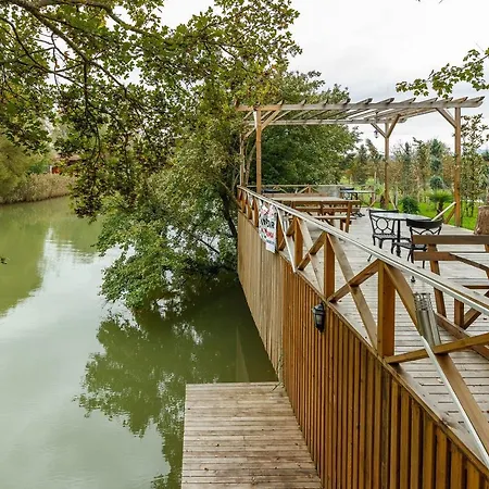 Unique Bungalow On River Side In The Heart Of Nature Tatil Evi Geredeli
