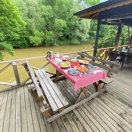 Unique Bungalow On River Side In The Heart Of Nature Tatil Evi Geredeli