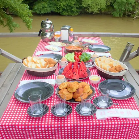 Unique Bungalow On River Side In The Heart Of Nature Geredeli